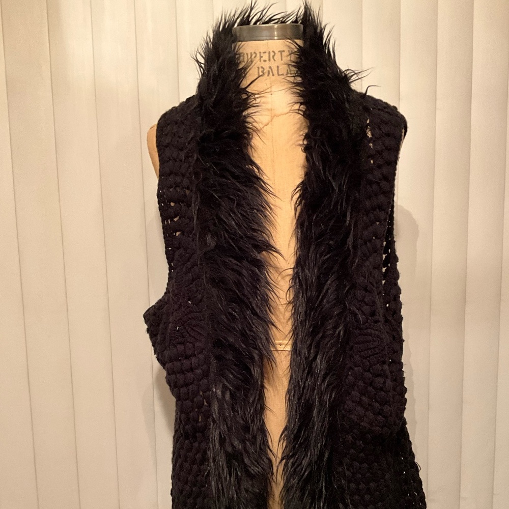 Roz & ALI crochet vest vintage retro flair Size L to XL